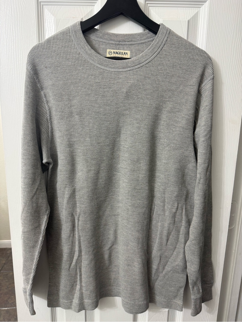 Magellan Outdoors Light Gray Waffle Thermal Crewneck
